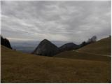 Planinski dom Vrhe - Črni vrh (Čemšeniška planina)